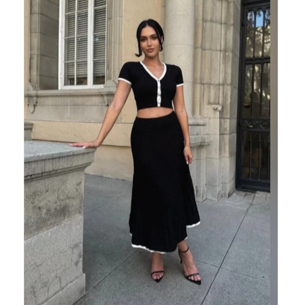 Commense Black White Contrast Knit Cardigan Pleated Skirt Set XL – Euro Chic